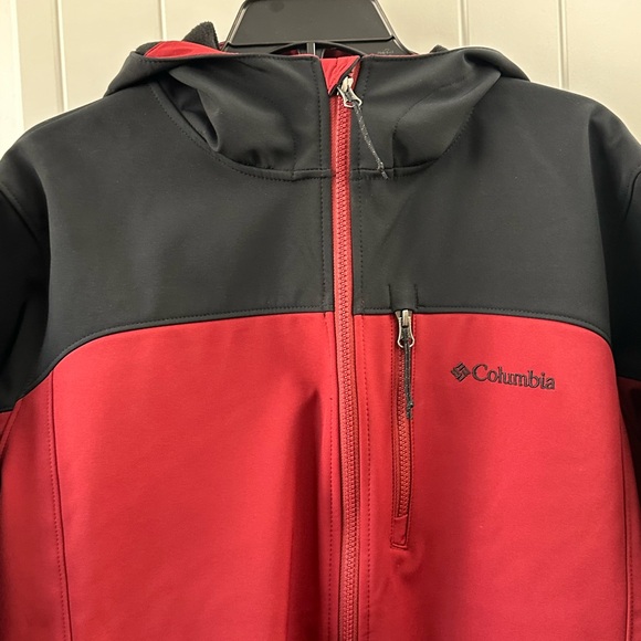 Men's Omni Wind Maroon & Black Hooded Jacket in Size Large - Picture 9 of 10